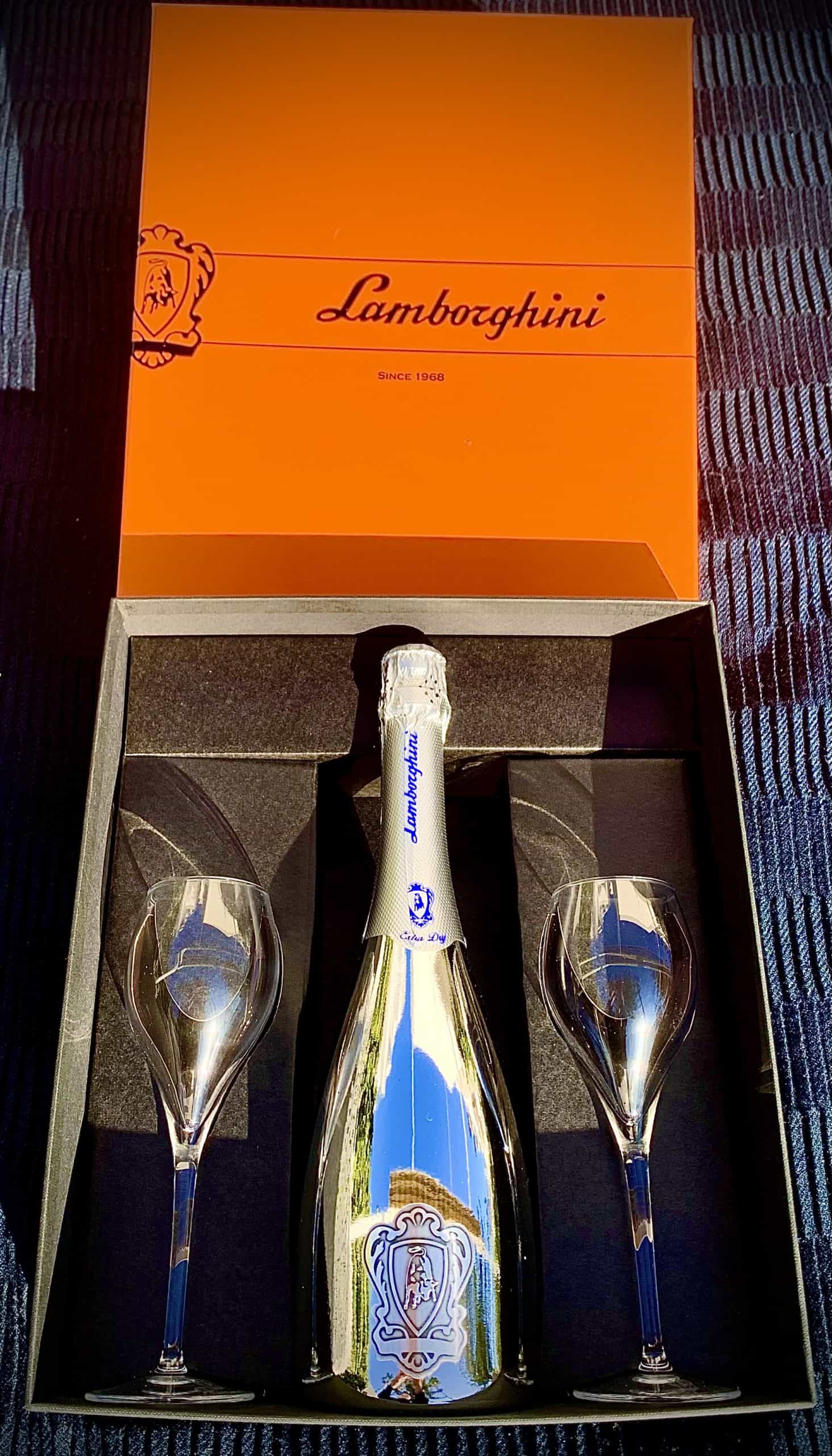 Caja naranja con 2 copas de vino espumante Lamborghini (elige tu vino) -  PALATINUM
